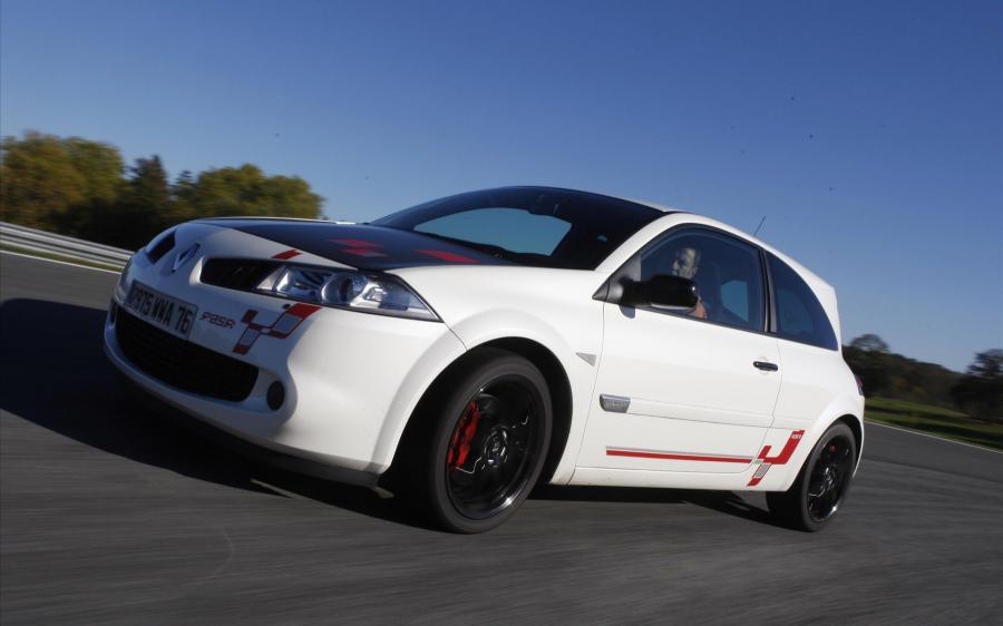  Renault Megane RS R26.R 2008 года  (фото 9 из 86)